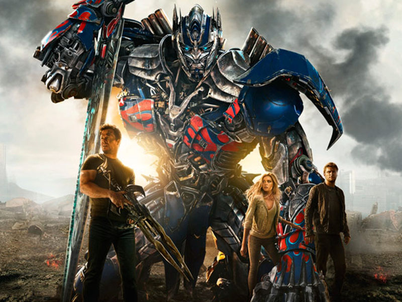 Transformers - O Último Cavaleiro Só que O Último Cavaleiro, até pelo trailer, dava a impressão de ser algo mais grandioso, sério e épico. Ledo engano. Personagens fraquíssimos “rivalizam” com a habitual esquizofrenia de Michael Bay.