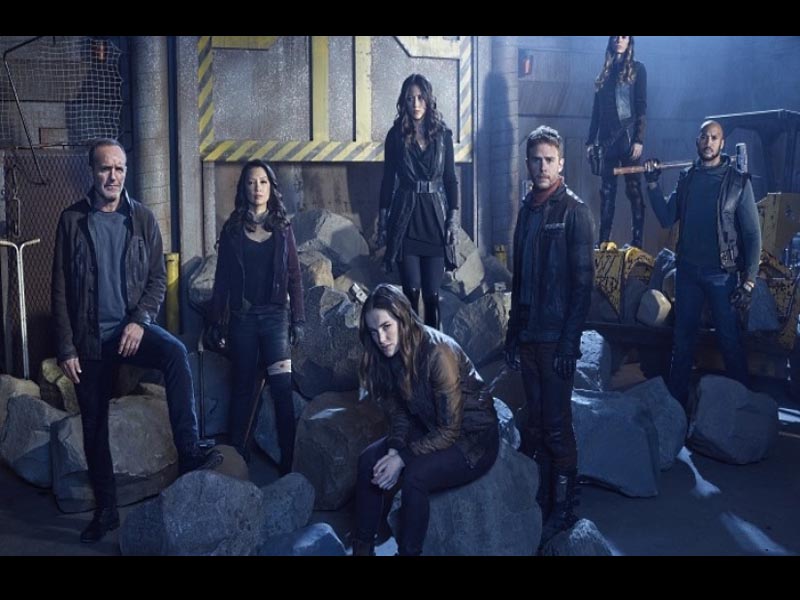 Agentes da SHIELD viverão para ver outro dia. Segundo o site Collider, a série será renovada para uma nova temporada
