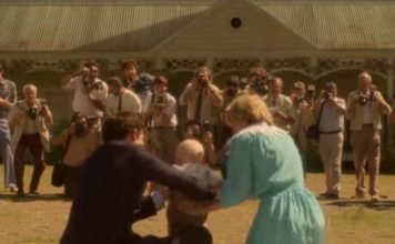 Na quarta temporada de The Crown, o Príncipe e a Princesa de Gales viajam para a Austrália - e é Diana que o povo adora não Charles.