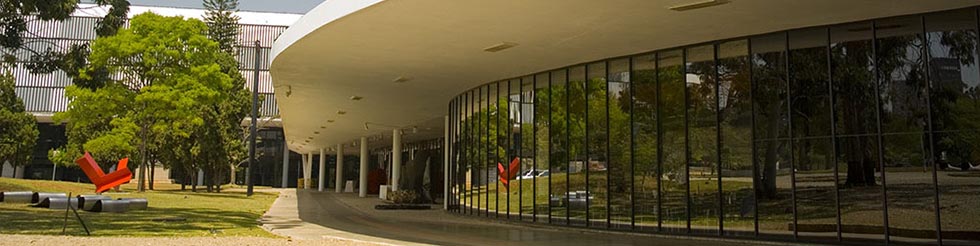 Uma das mais importantes instituições do Brasil localizada na marquise do Ibirapuera é o MAM.